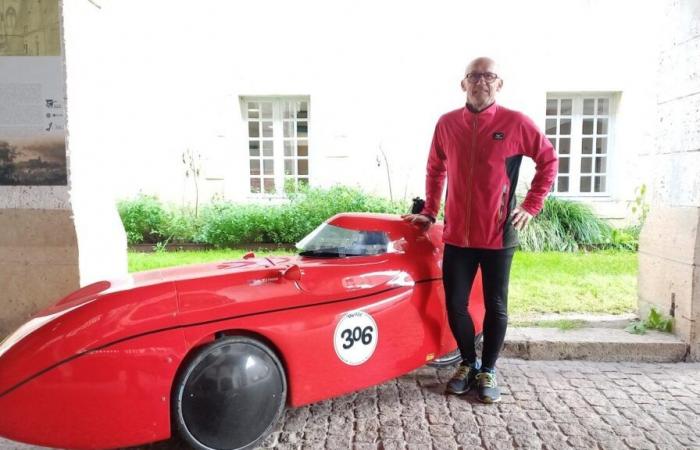 Sur les routes de Gironde, Patrick a remplacé sa voiture par un étrange engin