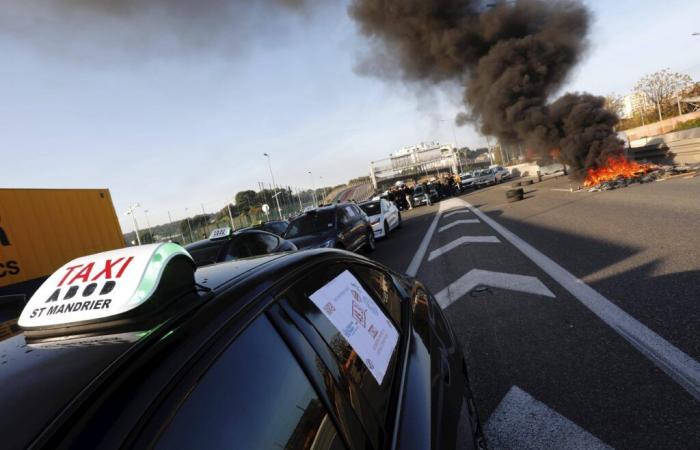 On fait le point sur la mobilisation des taxis, inquiets pour leur survie, qui ont bloqué Toulon ce lundi