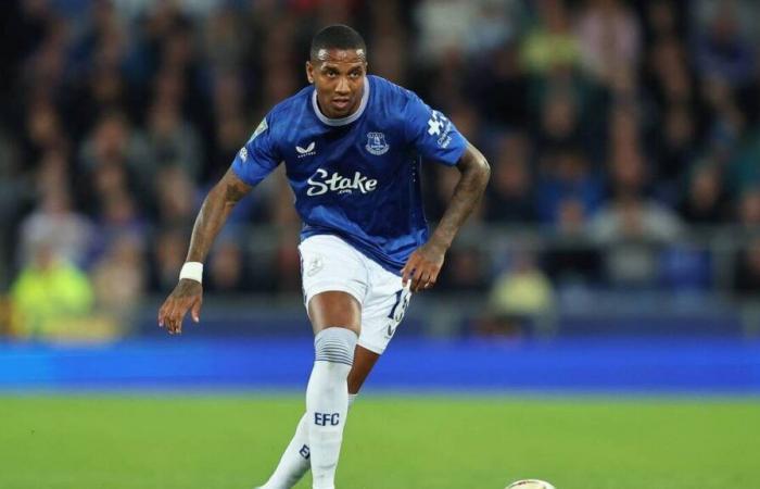 Le joueur d’Everton Ashley Young pourrait affronter son fils en FA Cup