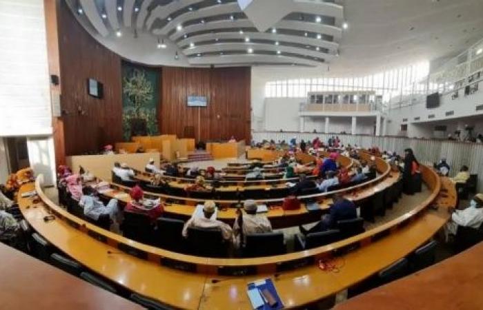 il se croyait député, s’est présenté à l’Assemblée, a porté le foulard et l’insigne, El Malick Ndiaye a falsifié ses plans