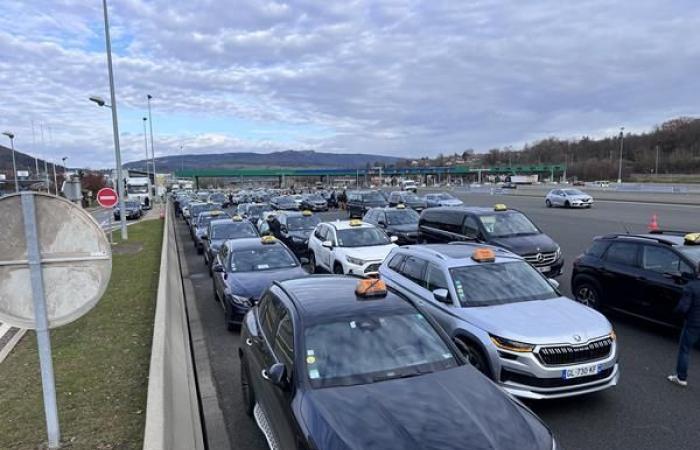 mobilisation des taxis contre les nouvelles règles du transport sanitaire