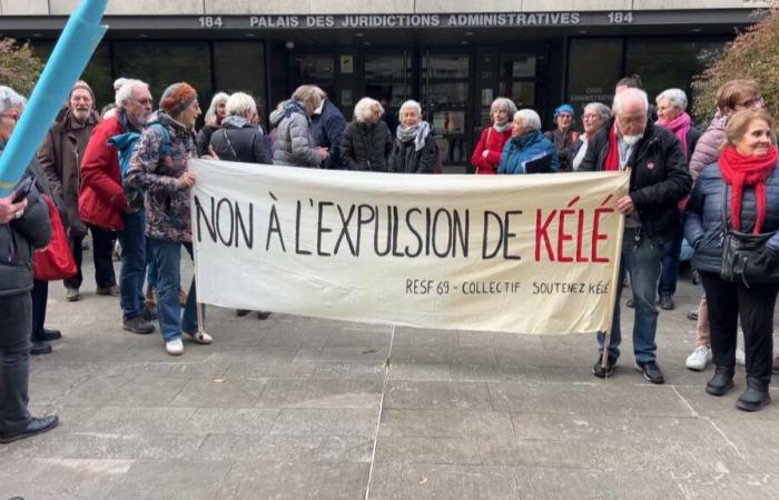 dix ans après son arrivée en France, Kélé, un Guinéen visé par une OQTF, est menacé d’expulsion