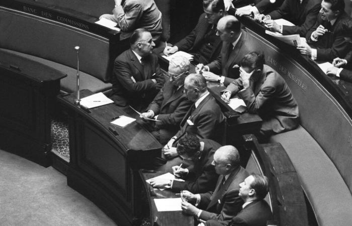 sous le gouvernement de Georges Pompidou, le précédent historique de 1962