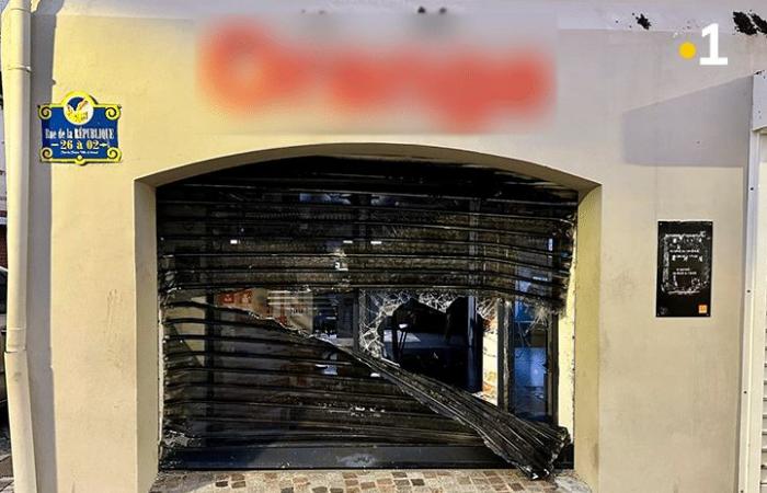 PHOTOS. La nuit a été agitée à Fort-de-France, la circulation a été perturbée sur l’avenue Maurice Bishop