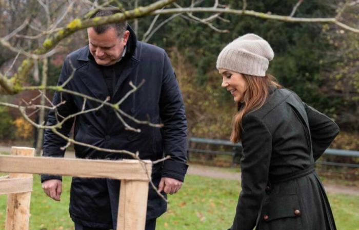 Deux arbres plantés simultanément en Tasmanie et au Danemark en l’honneur de la reine Mary