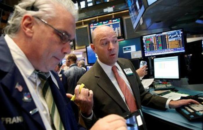 Wall Street ouvre en hausse, l’emploi ralentit et les espoirs d’une baisse des taux se renforcent