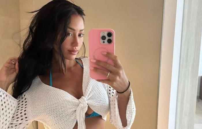 Aurah Ruiz bat tous les records avec sa dernière pose en bikini