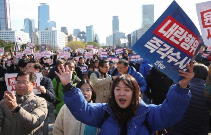 En Corée du Sud, le coup d’Etat raté de Yoon le pousse vers la sortie