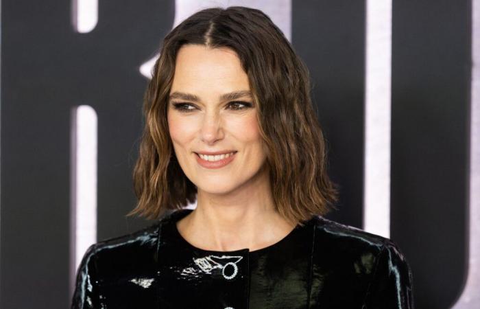 Vêtue de vinyle, Keira Knightley fait une rare apparition publique à Londres