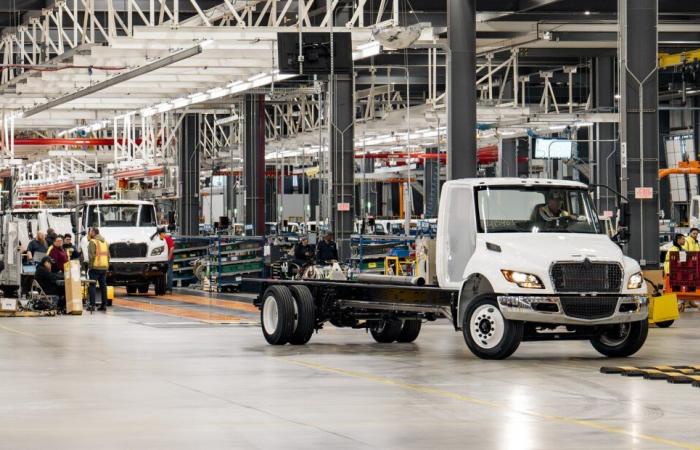 Les commandes de camions de classe 8 grimpent en novembre et les tarifs font craindre une hausse des prix