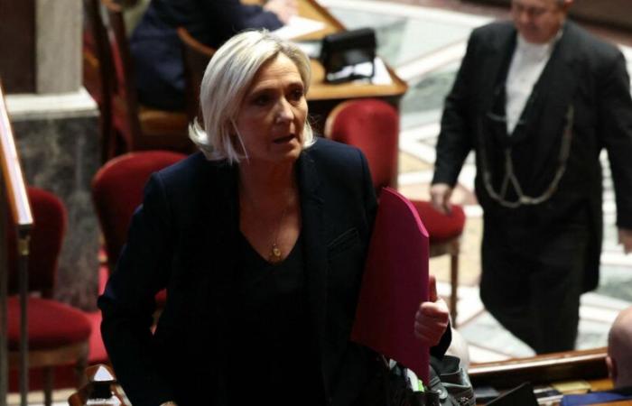 EN DIRECT – « Les institutions nous obligent à mêler nos voix à celles de l’extrême gauche », annonce Marine Le Pen depuis la tribune de l’Assemblée