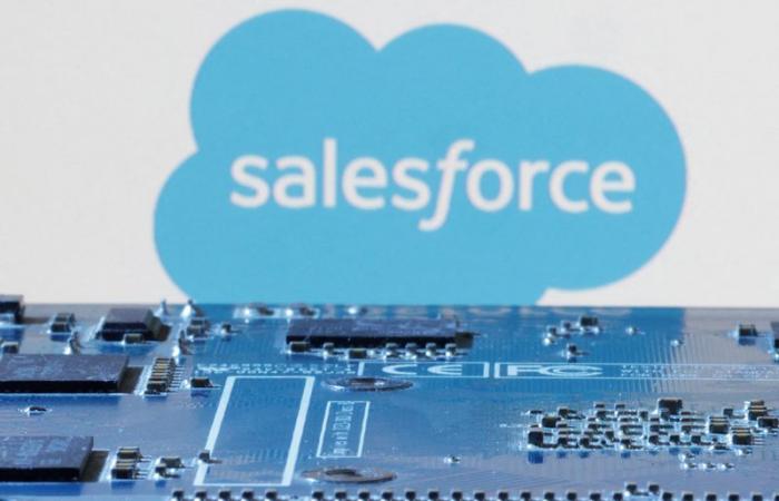 Stellantis recruterait chez Apple, Salesforce et Pure Storage sont en feu, Capgemini rachète Syniti