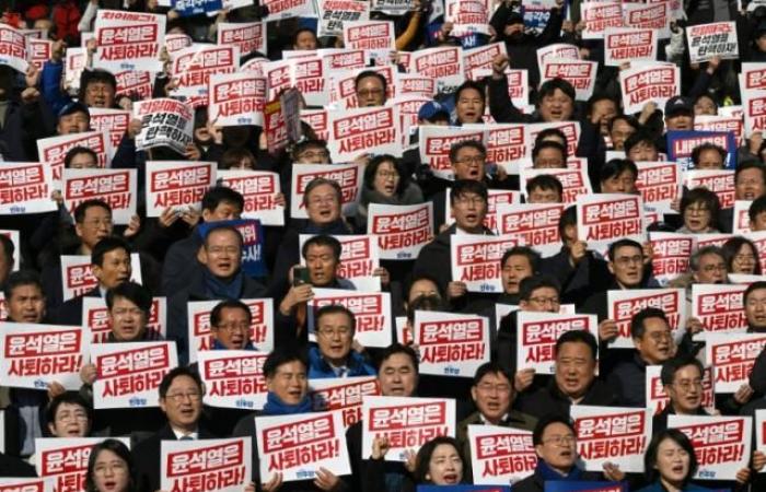 Les manifestants réclament la destitution du président