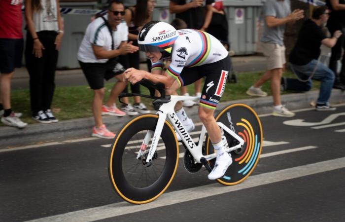 Remco Evenepoel, médaillé d’or olympique et champion du monde, souffre de multiples fractures lors d’un accident –