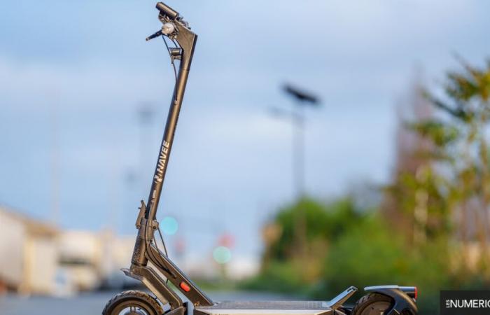 un scooter inspiré du Tesla Cybertruck à un prix raisonnable