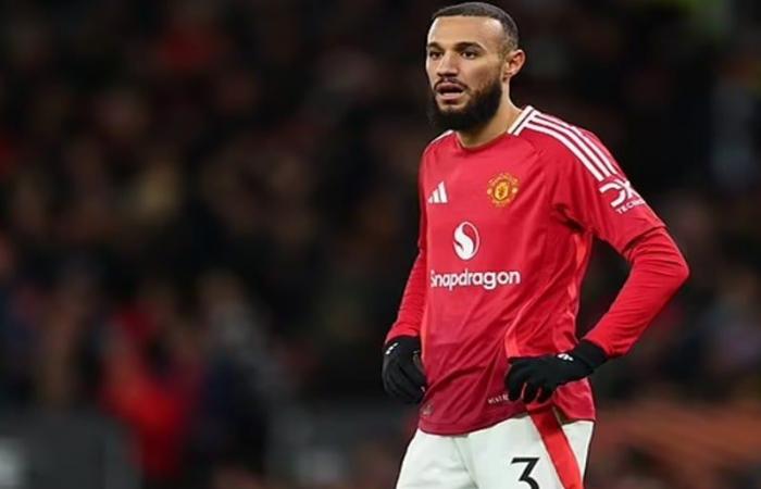 Manchester United abandonne son projet de veste aux couleurs LGBT après le refus de Mazraoui