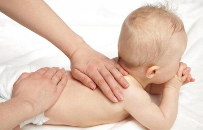 L’ostéopathie pour bébés jugée coûteuse, inefficace et potentiellement dangereuse par l’Académie de médecine