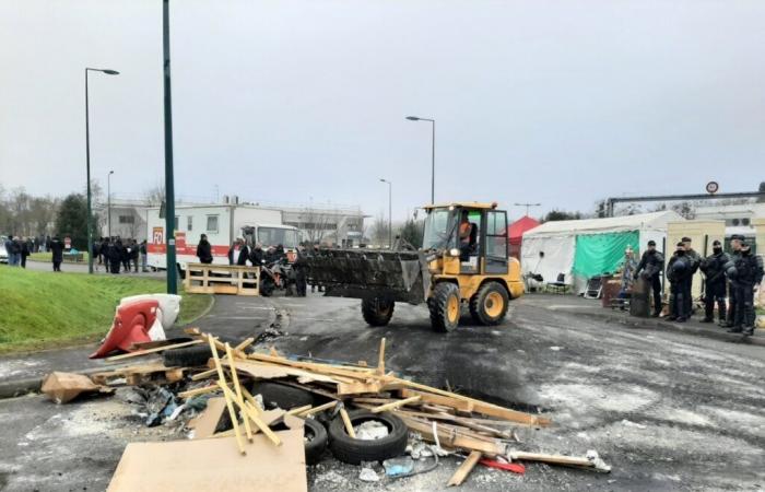 Réseau de bus Cergy-Pontoise, le piquet de grève levé par la police