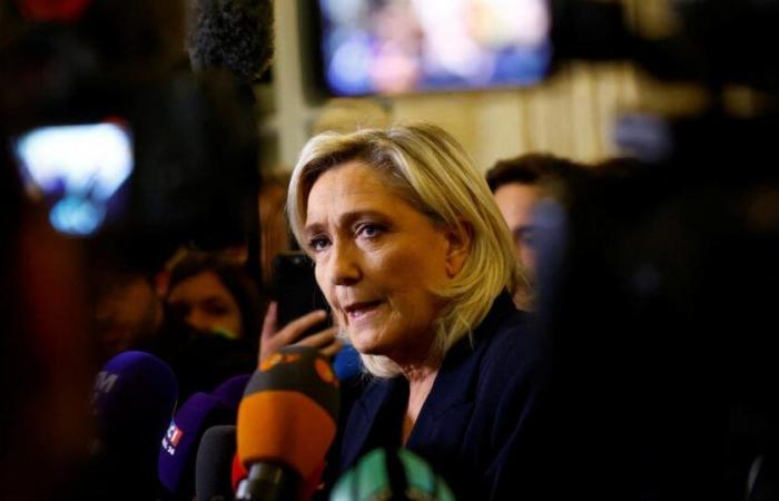 Pour Marine Le Pen, le vertige de la censure