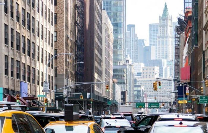 le PDG du géant de l’assurance maladie United Healthcare tué dans la rue à New York