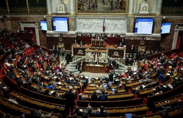 un député LFI lâche “on s’en fout” en plein hommage à un maire décédé à l’Assemblée et provoque un tollé