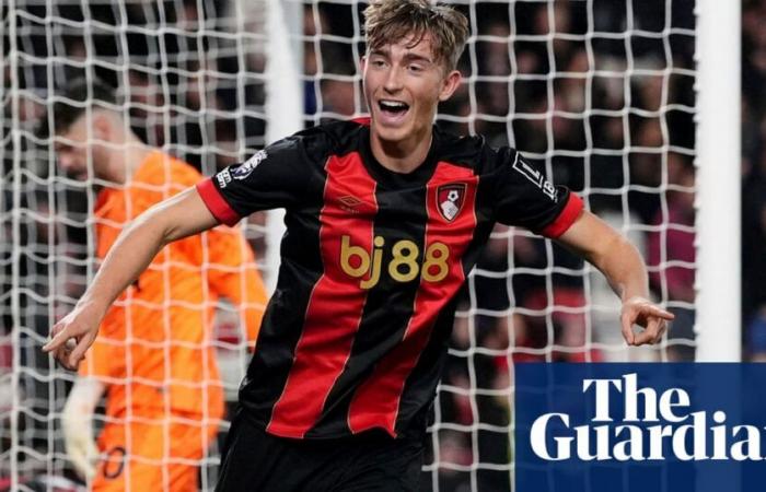 Tottenham édenté mis à terre par le défenseur adolescent de Bournemouth, Huijsen