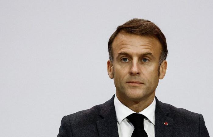 Que veut faire Emmanuel Macron après la chute du gouvernement ?