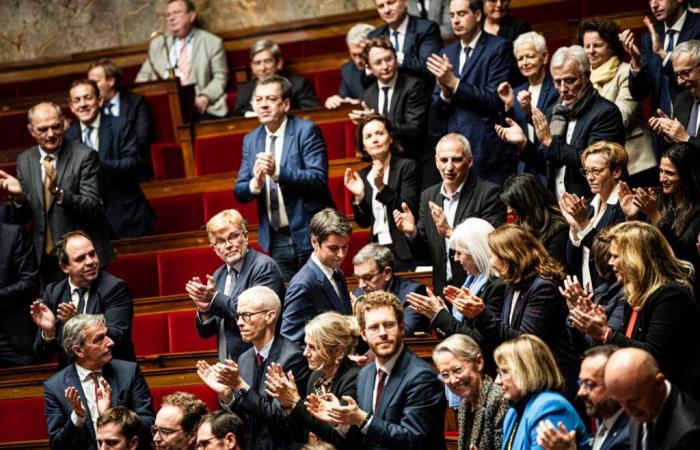 Les macronistes se tournent vers les socialistes après l’échec du « socle commun » avec la droite