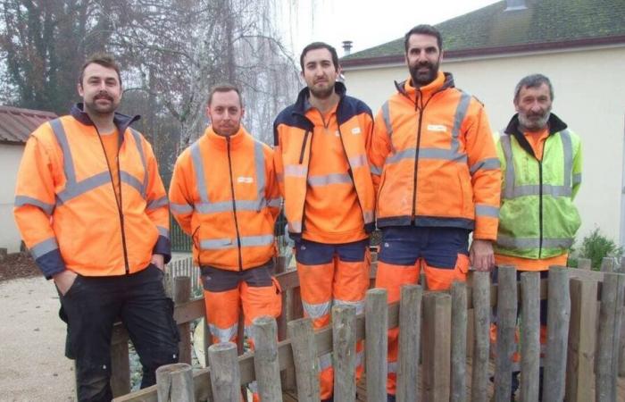 Deux prix décernés à l’équipe des jardiniers municipaux de Champagné