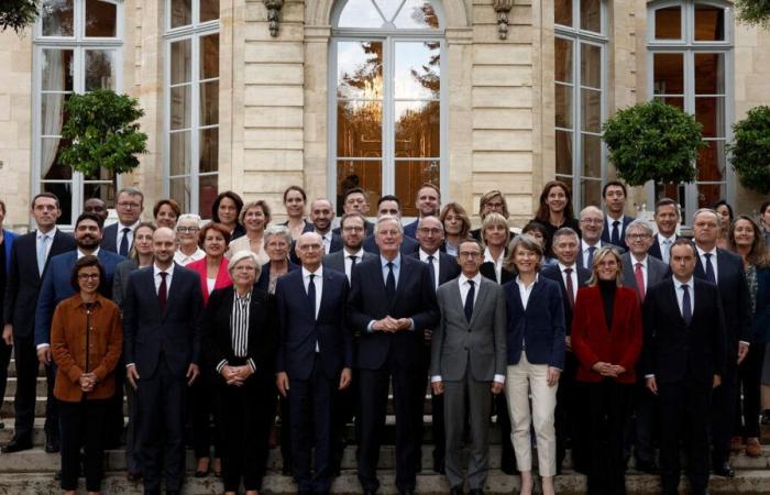 Avec quels « avantages » Michel Barnier et ses ministres repartent-ils ?