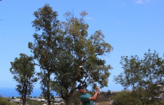 Un double duo mène le Mercedes Golf Open après les premiers quatre balles