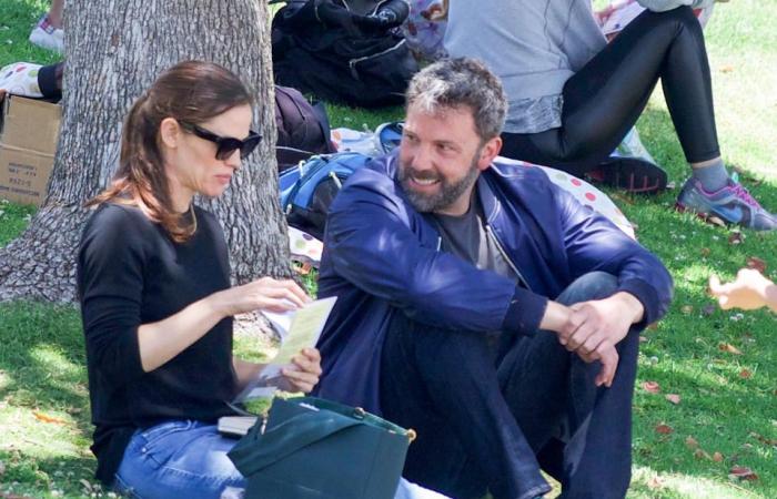 Une source a évoqué les spéculations selon lesquelles Ben Affleck et Jennifer Garner pourraient se remettre ensemble après son divorce avec Jennifer Lopez