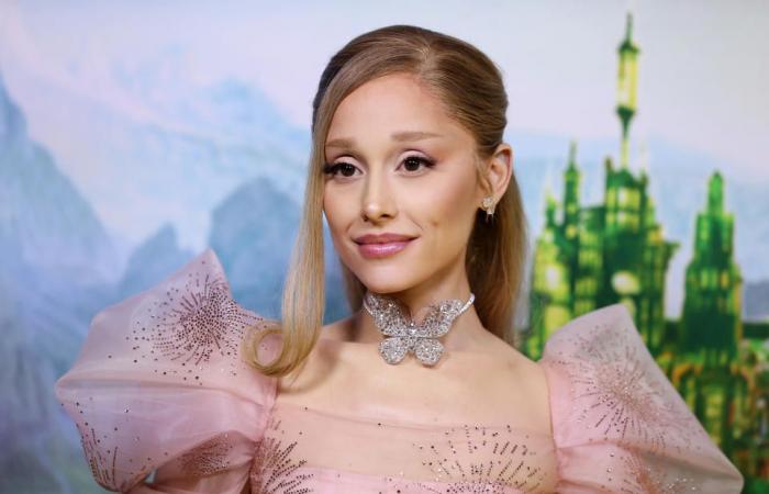 Après que Jon M. Chu ait déclaré qu’il ne « croyait » pas qu’Ariana Grande était « prête » à jouer dans « Wicked », les fans soulignent qu’elle était une actrice à succès bien avant d’être une pop star