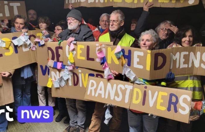 Le conseil municipal du Vlaams Belang installé à Ranst malgré les protestations