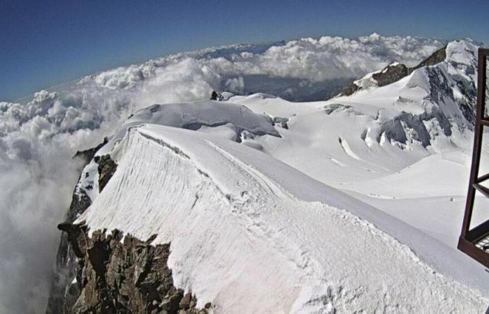 Les premières chutes de neige en Italie apportent des inconvénients et des avertissements