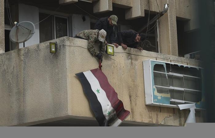 Les rebelles annoncent la fin du régime de Bachar al-Assad