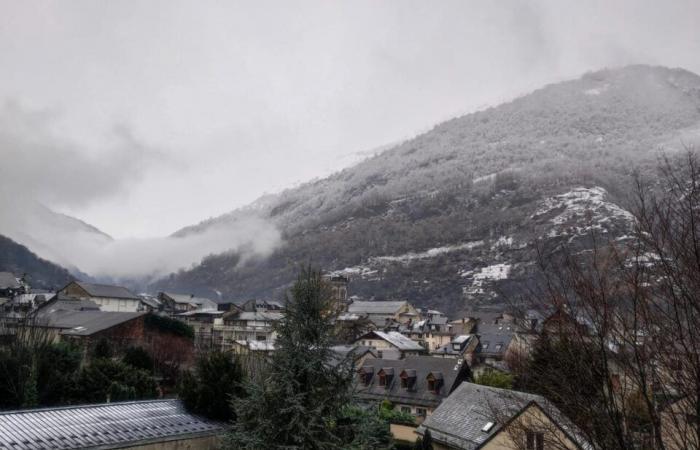 images spectaculaires d’une deuxième journée très chargée en neige