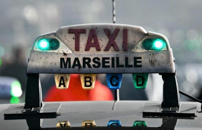 une manifestation de taxi bloque une partie de l’A50