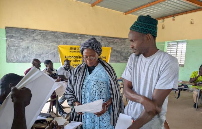 Sénégal. Rencontrez une militante féministe qui sensibilise les communautés et soutient les survivantes