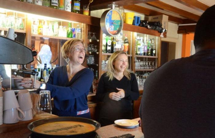 Avec ses 13 métiers en un, Vanessa fait vivre ce petit village de Gironde