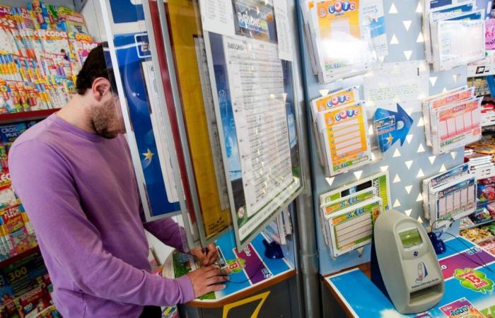 “En ne faisant rien, je gagne 40 mille euros par mois”, Alain a gagné au loto et ne l’a même pas dit à son fils