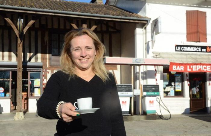 Avec ses 13 métiers en un, Vanessa fait vivre ce petit village de Gironde