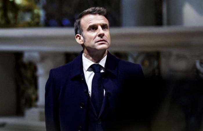 A la recherche d’un Premier ministre, Emmanuel Macron change-t-il (vraiment) de méthode ?