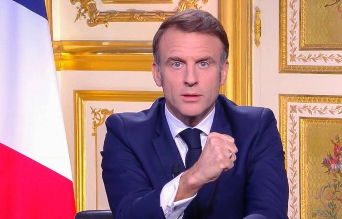 Pourquoi Emmanuel Macron gagne-t-il du - pour choisir le successeur de Michel Barnier ?