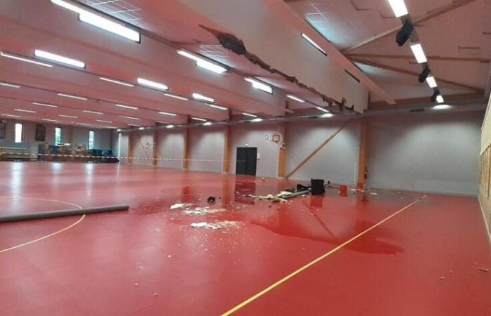 le faux plafond s’effondre, une salle de sport fermée