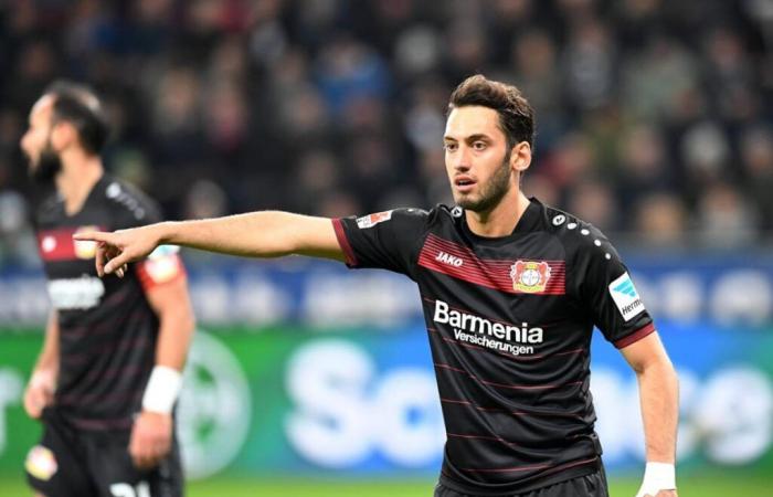 Çalhanoğlu de retour à Leverkusen : Alonso fait le parallèle avec Kimmich