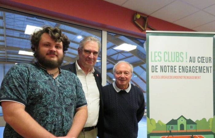 un candidat visiteur à la présidence de la fédération française