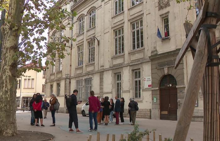 Des collégiens lyonnais poursuivis pour menaces de mort contre des enseignants