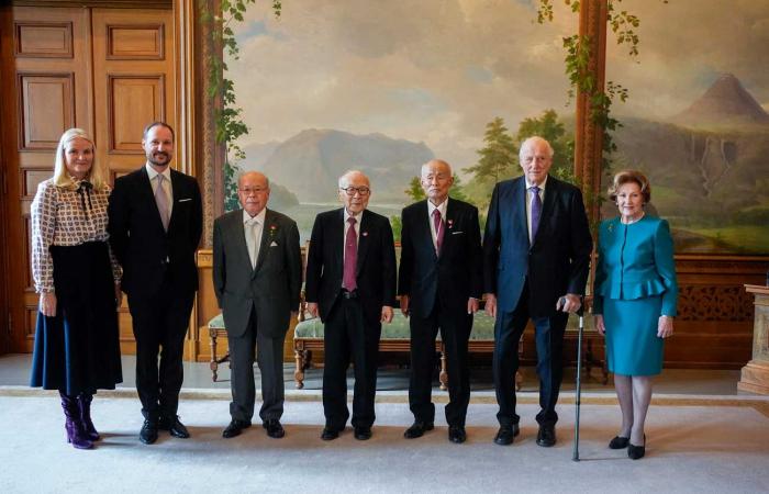 La famille royale norvégienne assiste à la remise du prix Nobel de la paix aux survivants d’Hiroshima et de Nagasaki