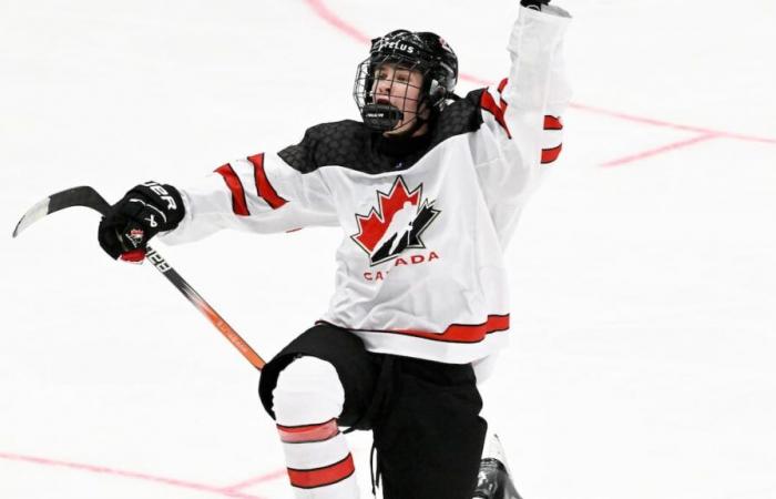 Après Connor Bedard et Macklin Celebrini, l’Équipe Canada junior pourrait encore une fois être dirigée par un jeune prodige